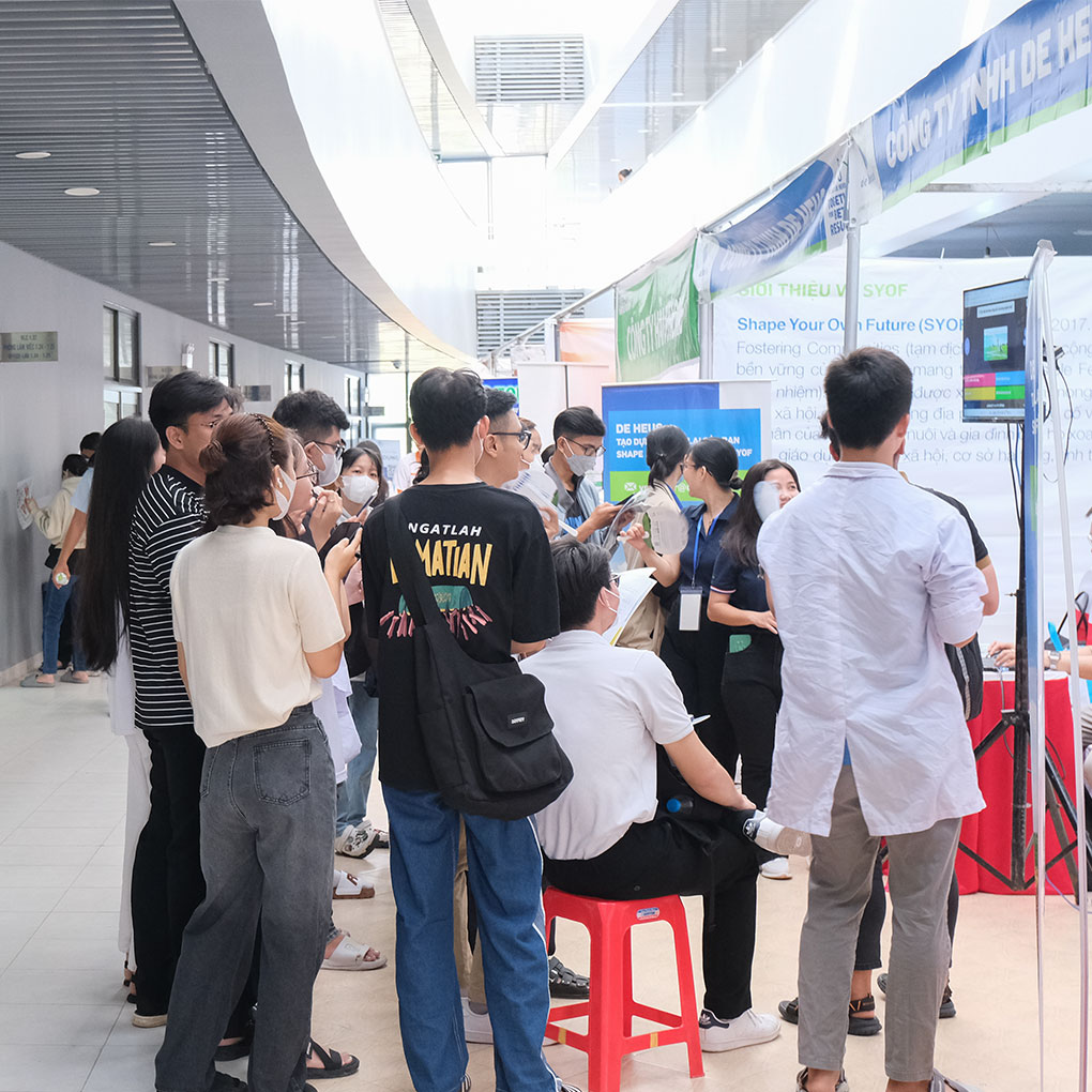 Mỹ Bình tham gia ngày hội việc làm cho sinh viên