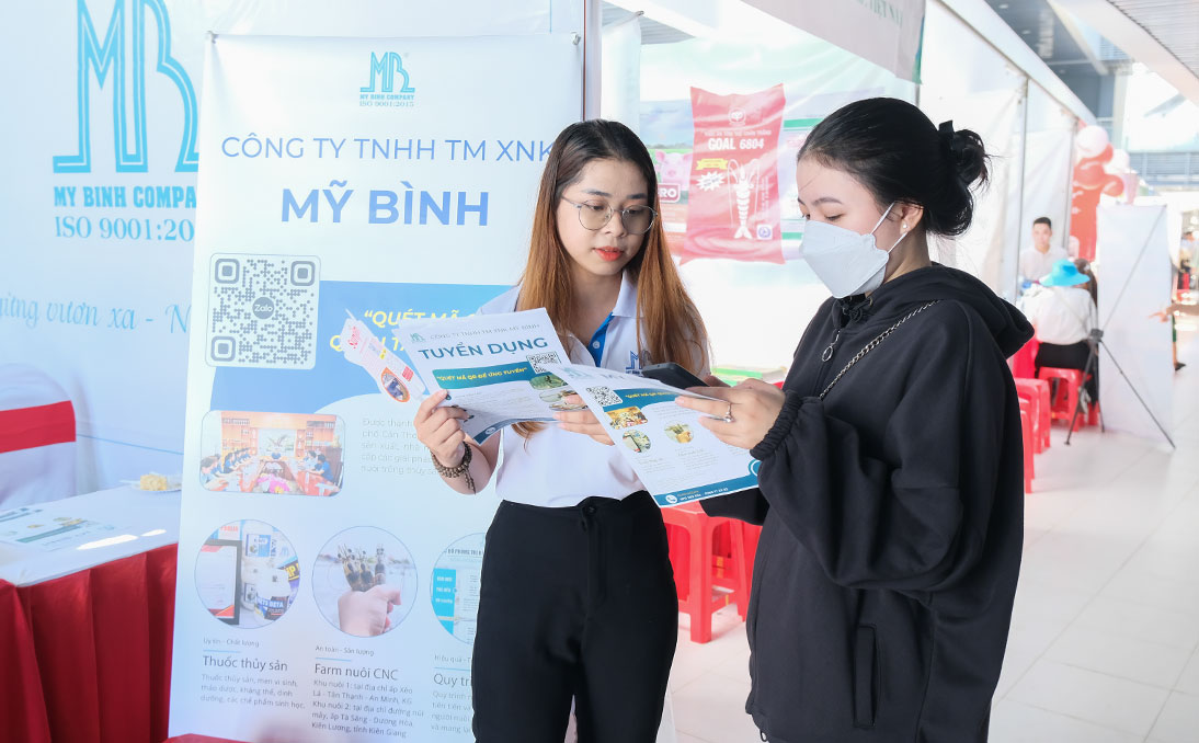 Mỹ Bình tham gia ngày hội việc làm cho sinh viên