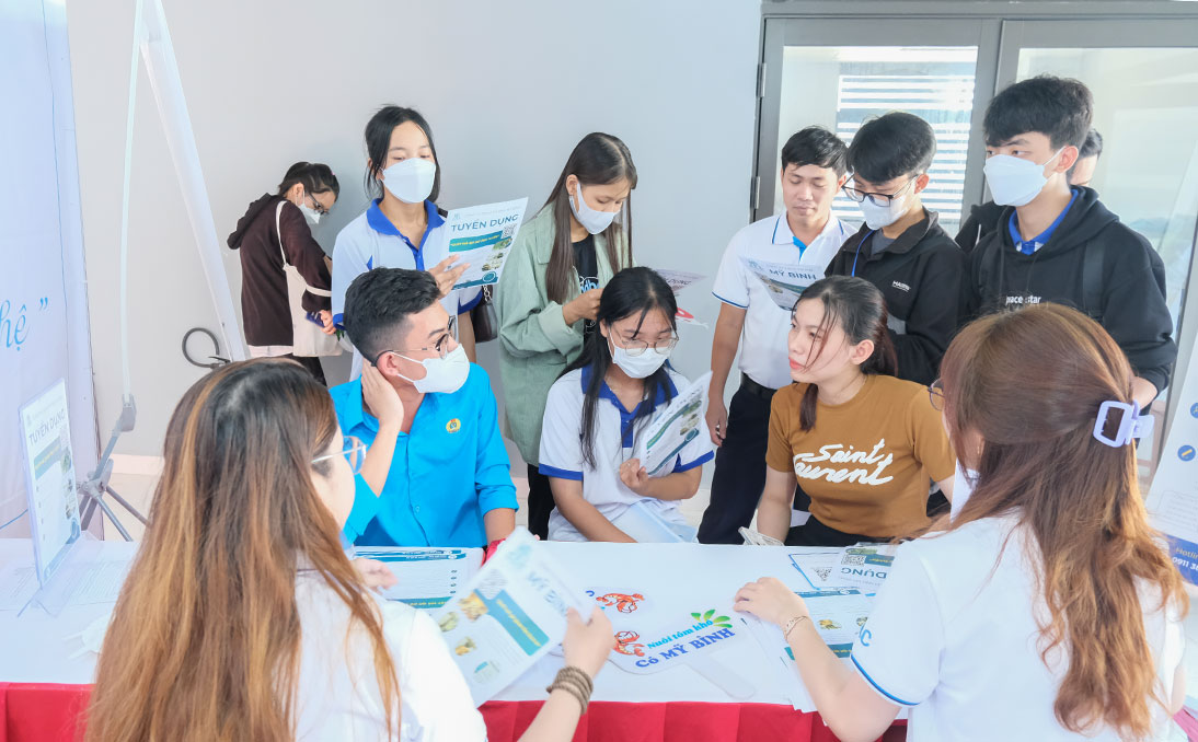 Mỹ Bình tham gia ngày hội việc làm cho sinh viên