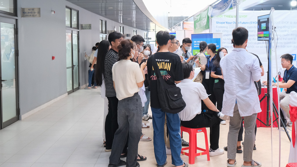 Mỹ Bình tham gia ngày hội việc làm cho sinh viên