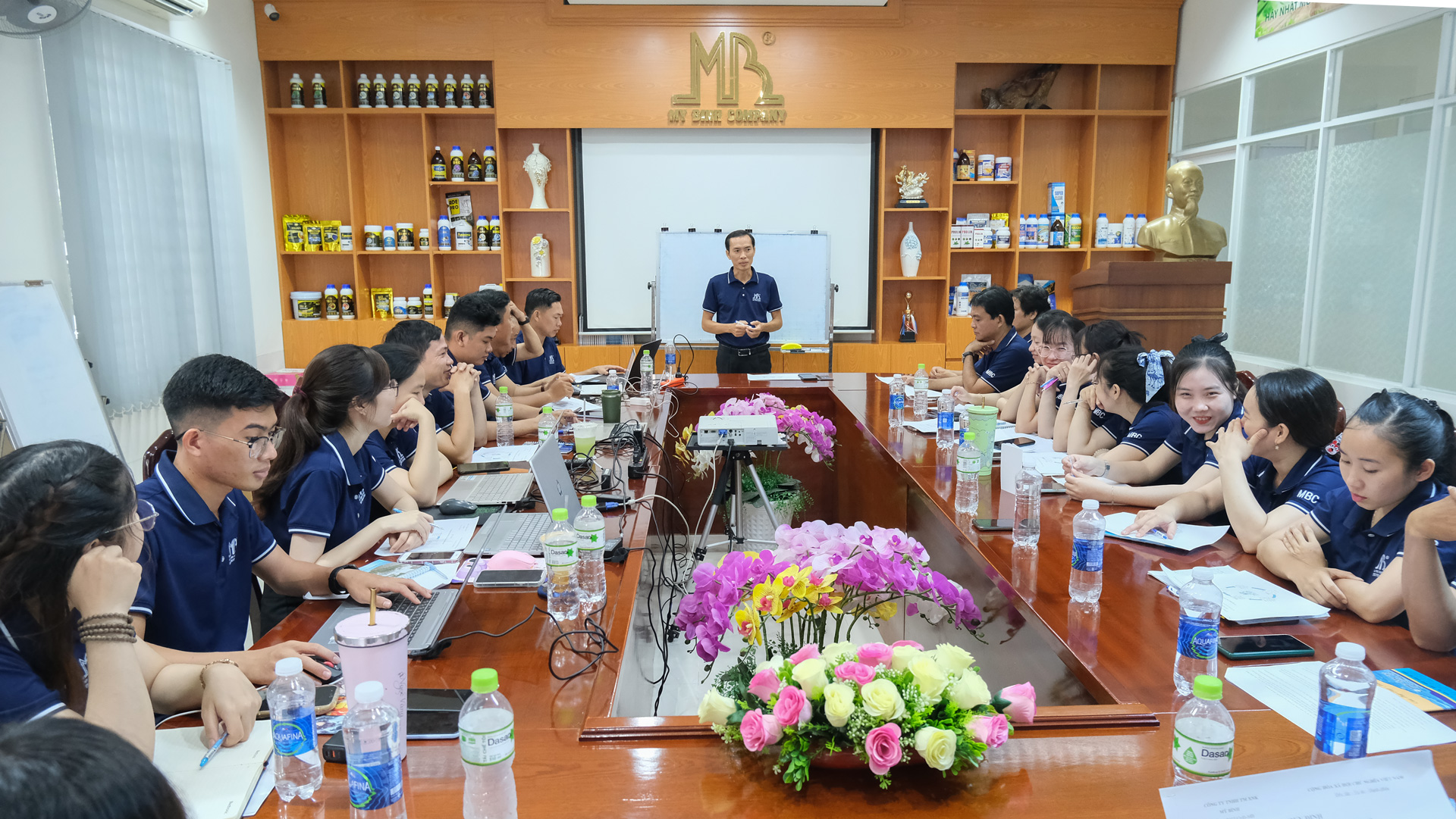 Tổng Giám đốc triển khai kế hoạch kinh doanh Quý 4