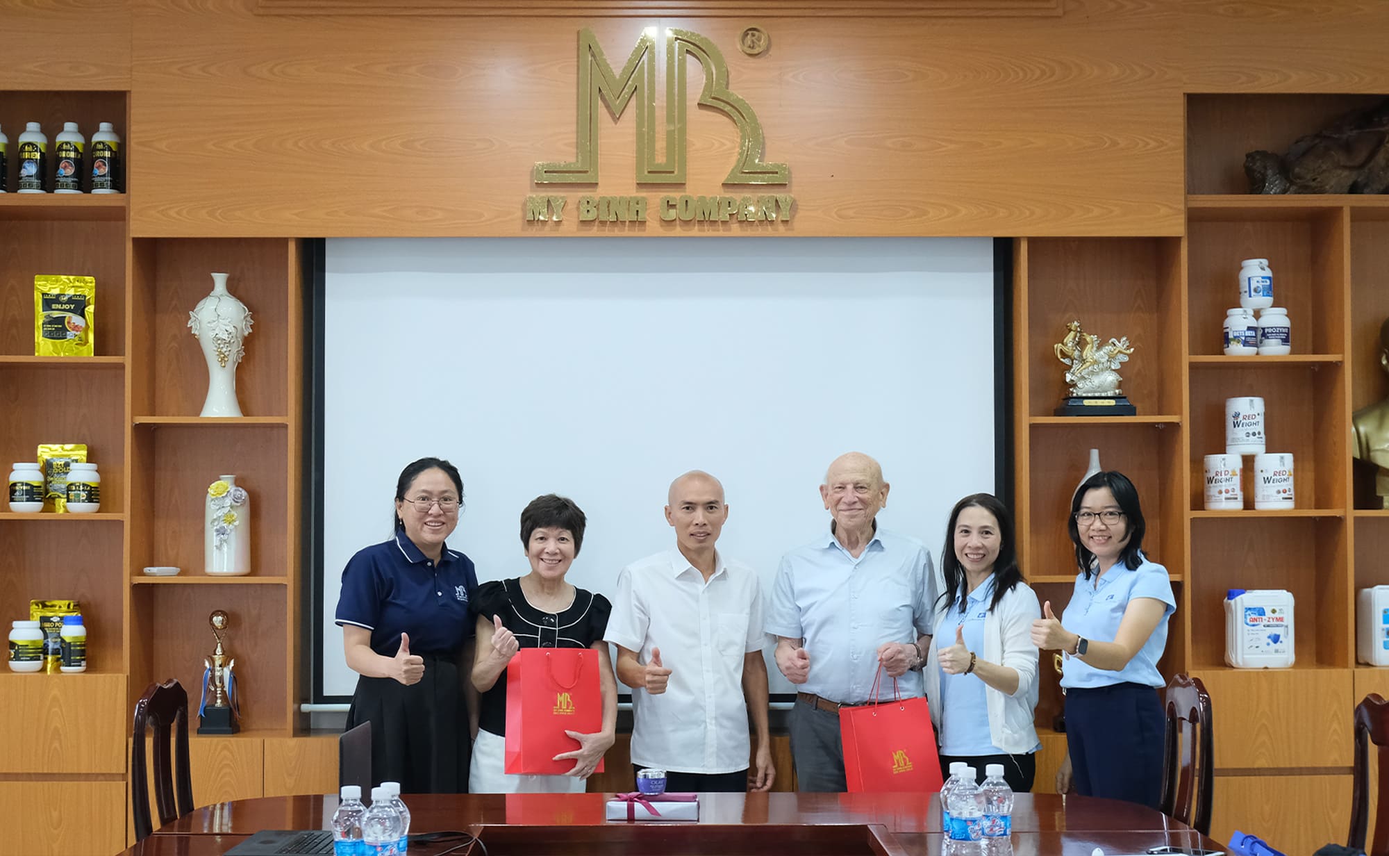 MỸ BÌNH & INTERNATIONAL NUTRITION: Gặp gỡ chiến lược, nâng tầm hợp tác ngành thủy sản