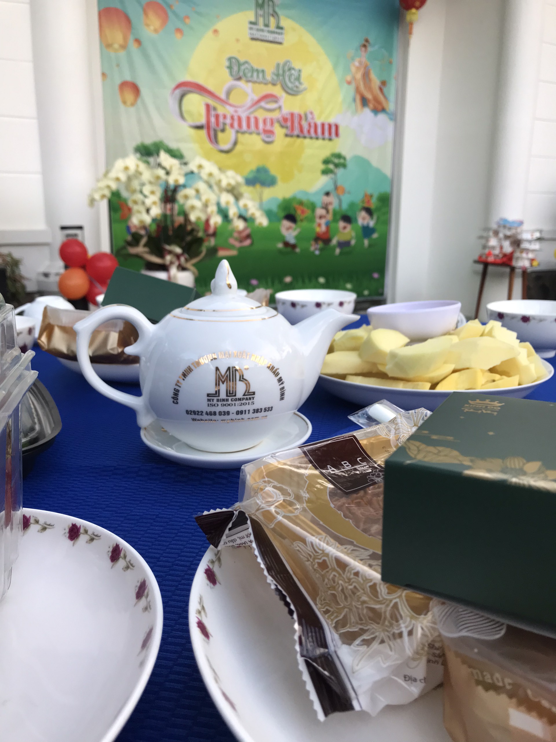 trà bánh trái cây cho đêm trung thu