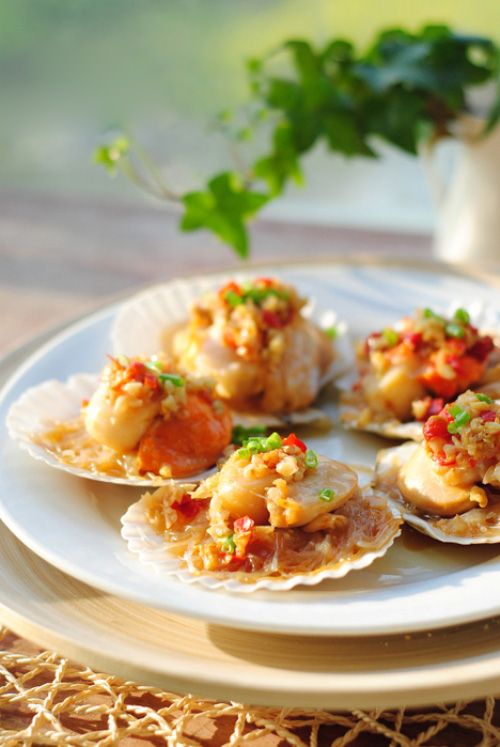 Steamed scallops