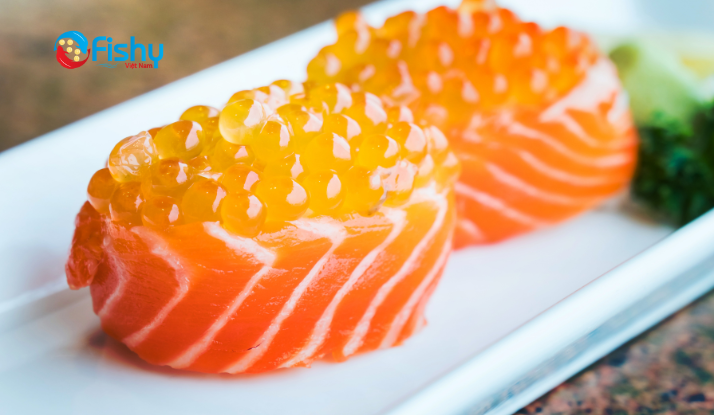 Sushi trứng cá hồi Sushi trứng cá hồi