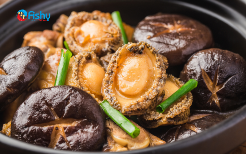 Stir-fried abalone with shiitake mushrooms Stir-fried abalone with shiitake mushrooms