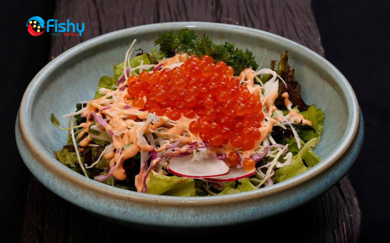 Salad trứng cá hồi