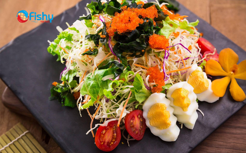 Trứng cá hồi salad