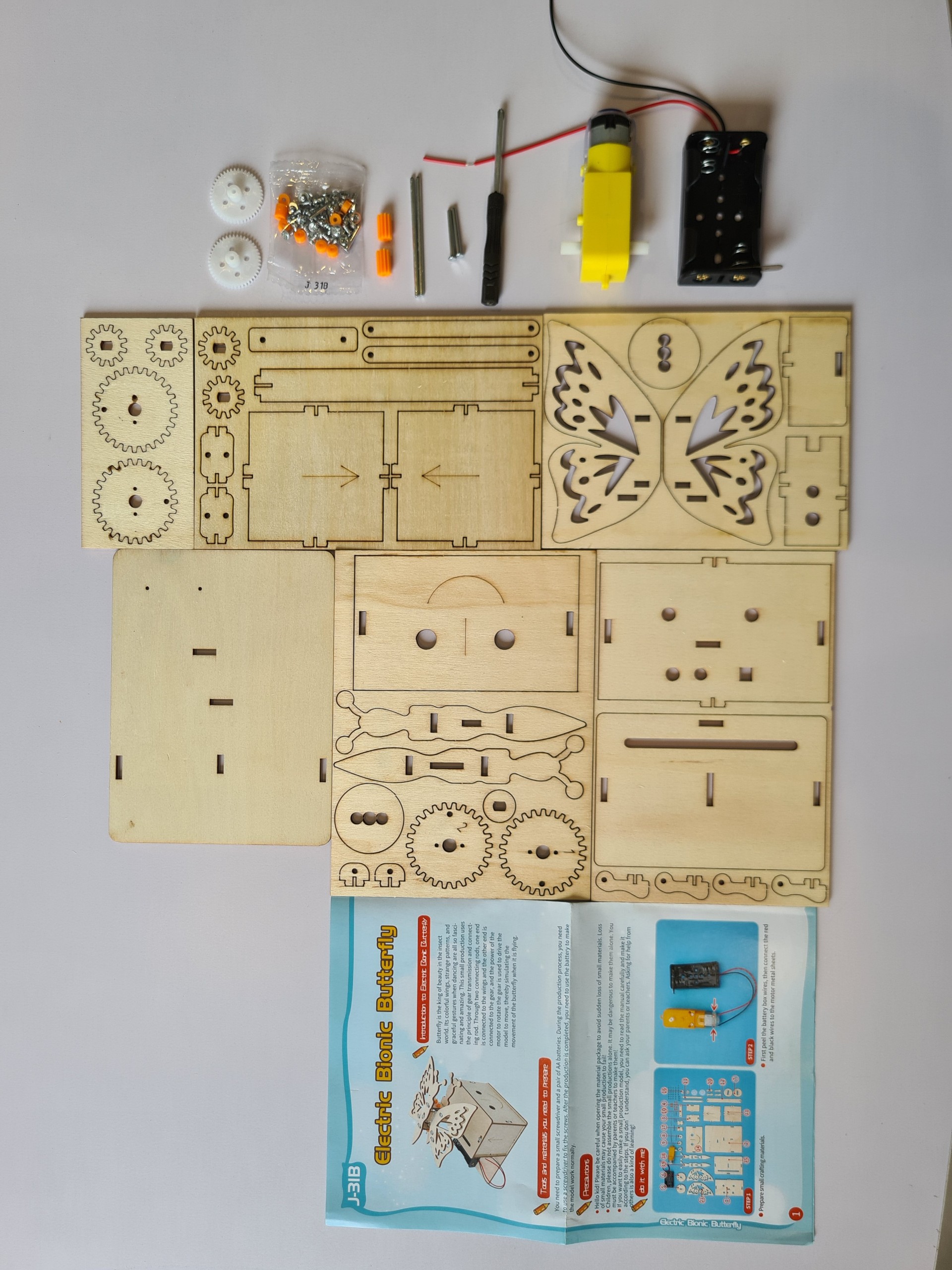 Đồ chơi lắp ghép bằng gỗ hình cánh bướm DIY-185