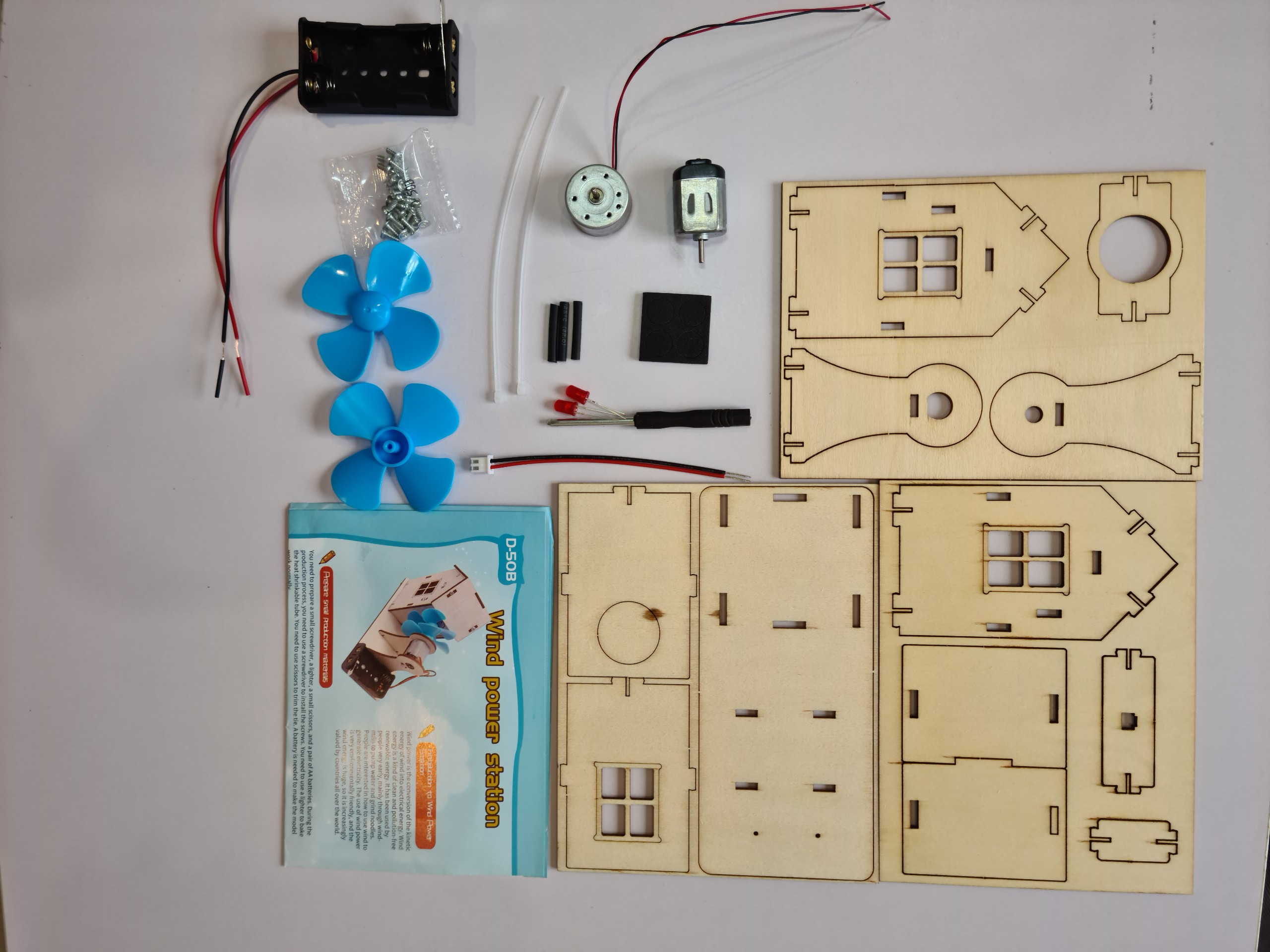 Đồ chơi lắp ghép bằng gỗ mô hình Trạm quạt gió DIY-132