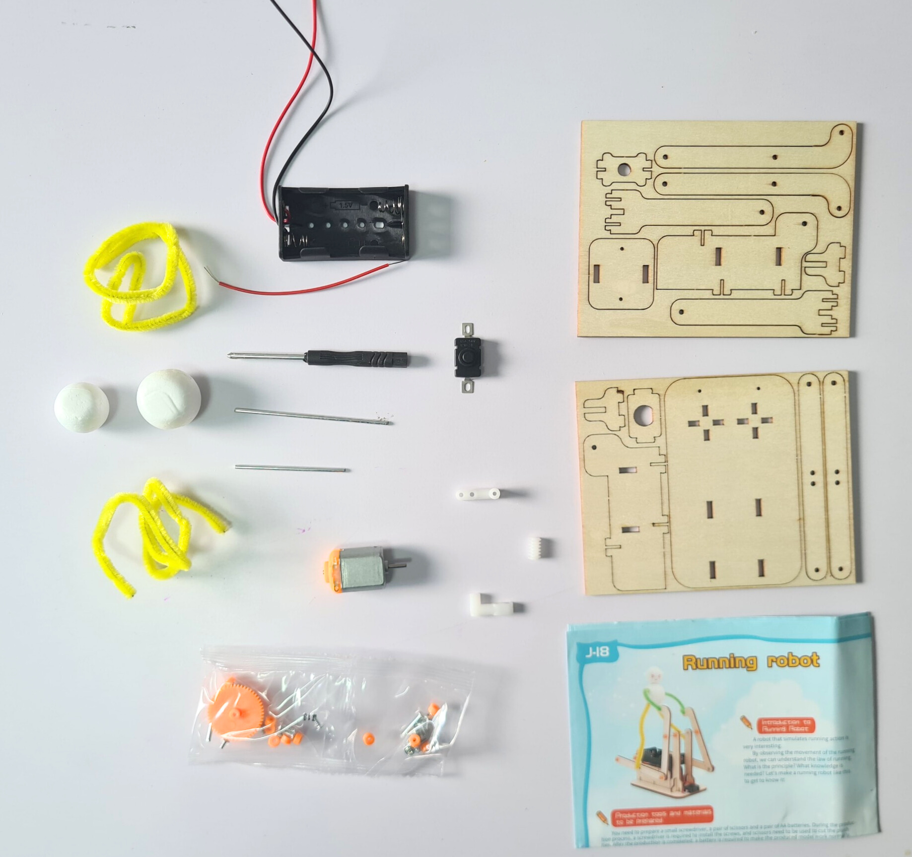 Đồ chơi lắp ghép thông  minh bằng gỗ mô hình RoBot chạy DIY-055