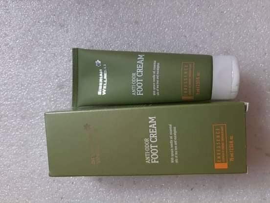 Kem khử mùi chân SIBERIAN WELLNESS Anti-Odor Foot Cream từ Nga Kem khử mùi chân SIBERIAN WELLNESS Anti-Odor Foot Cream từ Nga