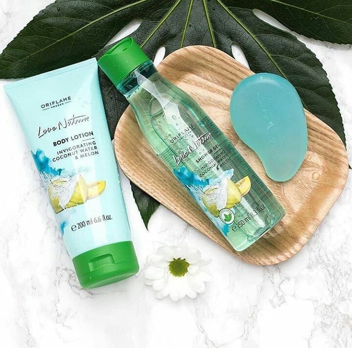 Bộ sản phẩm chăm sóc da body Oriflame dòng Love Nature từ nước dừa và dưa lưới Bộ sản phẩm chăm sóc da body Oriflame dòng Love Nature từ nước dừa và dưa lưới