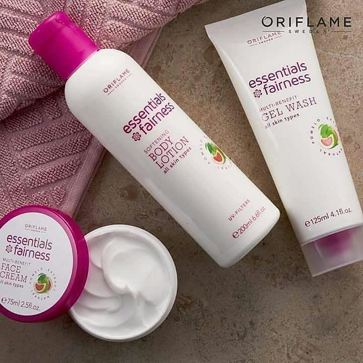 Bộ chăm sóc da mặt và da body dưỡng ẩm trắng da Essentials từ Thụy Điển Bộ chăm sóc da mặt và da body dưỡng ẩm trắng da Essentials từ Thụy Điển