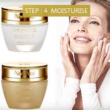 Dùng dưỡng ẩm ngày và đêm Dùng dưỡng ẩm ngày và đêm