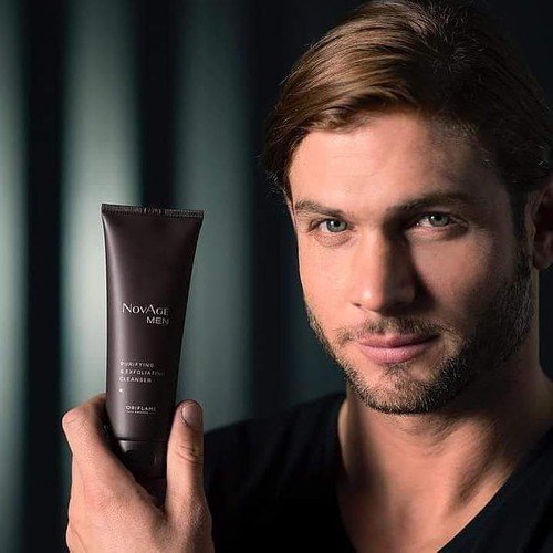 Novage Men Furifying & Exfoliating Cleanser - sữa rửa mặt với thành phần than tre độc đáo cho làn da nam giới từ Thụy Điển Novage Men Furifying & Exfoliating Cleanser - sữa rửa mặt với thành phần than tre độc đáo cho làn da nam giới từ Thụy Điển