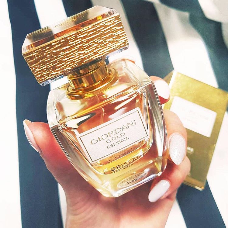 Nước hoa nữ Oriflame 31816 Giordani Gold Essenza Parfum sang trọng, đẹp mắt với các thành phần thiên nhiên quí hiếm Nước hoa nữ Oriflame 31816 Giordani Gold Essenza Parfum sang trọng, đẹp mắt với các thành phần thiên nhiên quí hiếm