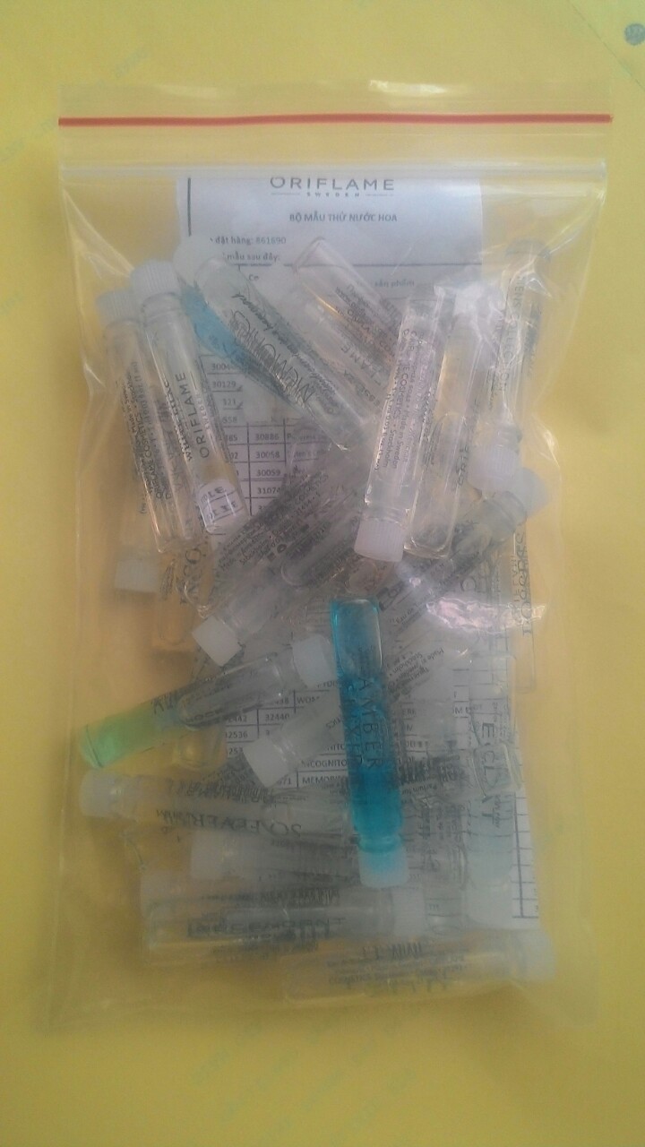Set 41 nước hoa mini chính hãng Oriflame 861710 linh động khi đi du lịch hay đi làm hàng ngày Set 41 nước hoa mini chính hãng Oriflame 861710 linh động khi đi du lịch hay đi làm hàng ngày