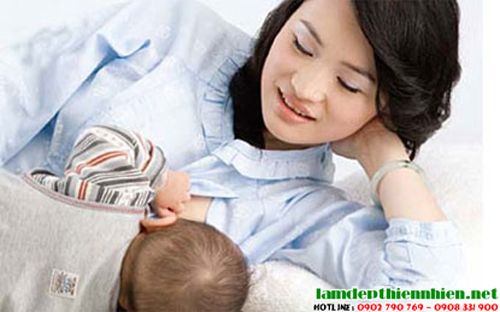 phu nu sau khi sinh co nen dung my pham