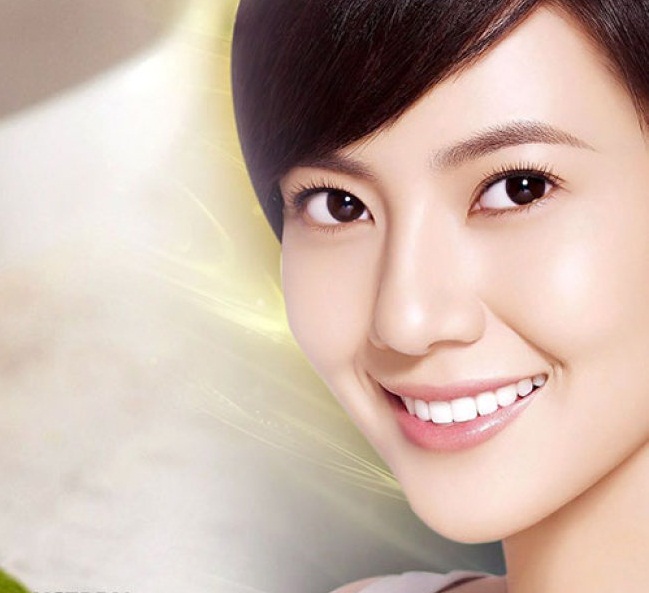 Hàm răng trắng, chắc khỏe làm nổi bật khuôn miệng xinh xắn Hàm răng trắng, chắc khỏe làm nổi bật khuôn miệng xinh xắn