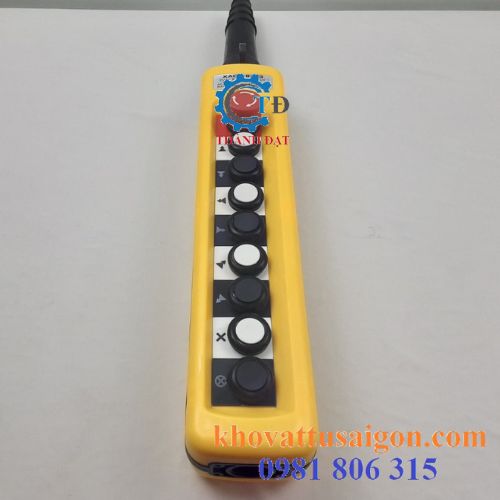 tay-bam-dieu-khien-xac-a8913 tay-bam-dieu-khien-xac-a8913