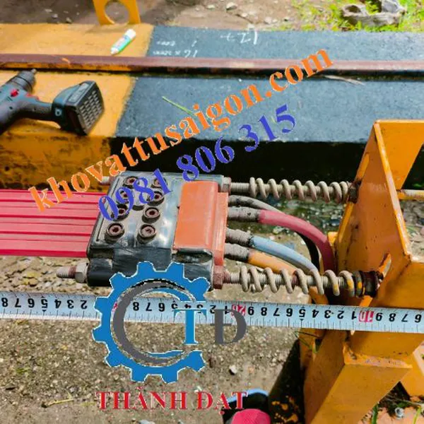 Tăng ray điện cầu trục 3 pha