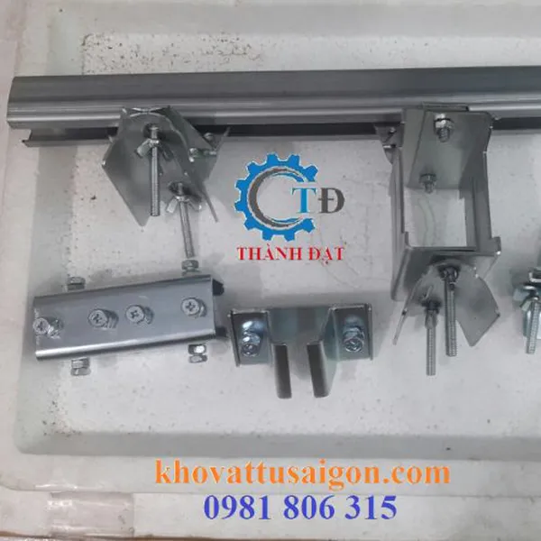 Con trượt ray C30 cho cầu trục