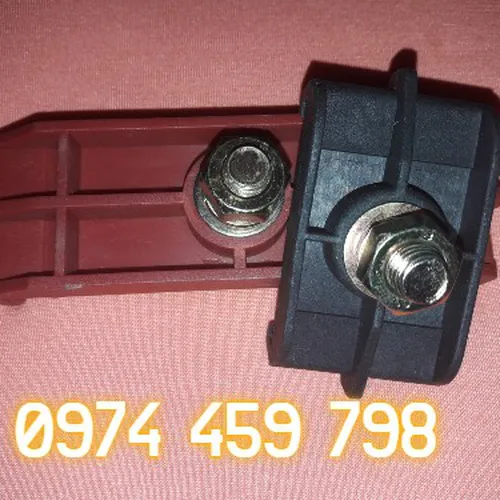 Bát kẹp ray điện cầu trục