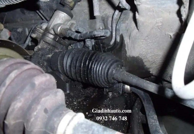 Dầu trợ lực có thể xuống cấp, ron cao su bị lão hóa – vẫn nên kiểm tra thước lái Dầu trợ lực có thể xuống cấp, ron cao su bị lão hóa – vẫn nên kiểm tra thước lái