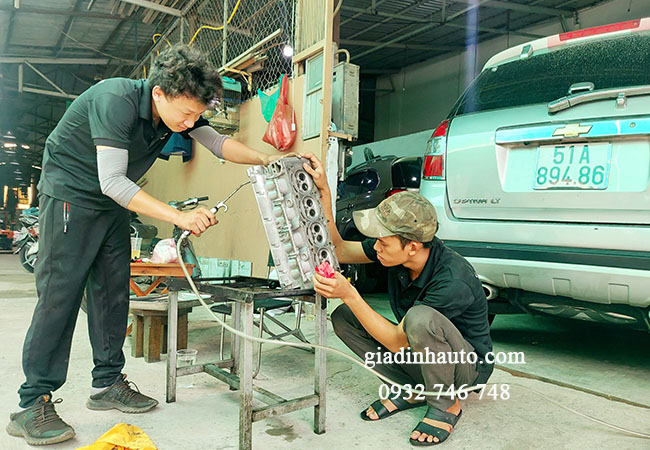 gara ô tô gia định tận tình , tận tâm với công việc sữa chữa cho anh em