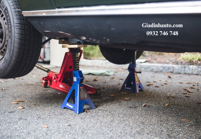 từng bước nhỏ chuẩn bị sẽ giúp cho thao tác thay lốp nhanh và đảm bảo từng bước nhỏ chuẩn bị sẽ giúp cho thao tác thay lốp nhanh và đảm bảo