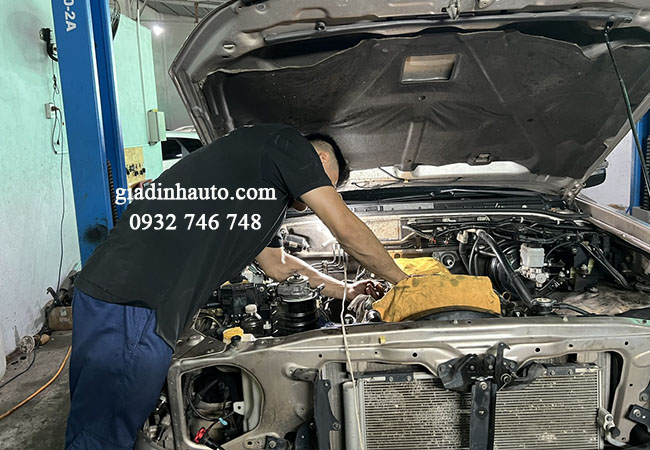 đặt lịch sửa chữa , kiểm tra xe ô tô ngay tại gara ô tô gia định đặt lịch sửa chữa , kiểm tra xe ô tô ngay tại gara ô tô gia định