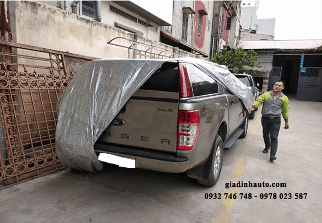 che bạt cho ô tô khi đỗ xe để bảo vệ lớp sơn dặm che bạt cho ô tô khi đỗ xe để bảo vệ lớp sơn dặm
