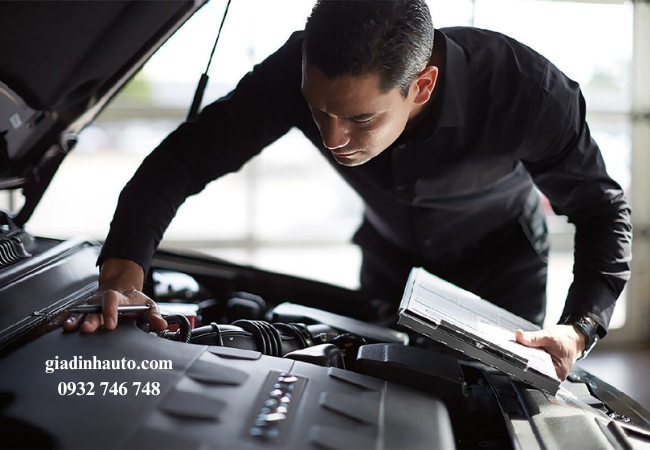 Đảm bảo rằng gara bảo dưỡng ô tô có đội ngũ kỹ thuật viên được đào tạo bài bản Đảm bảo rằng gara bảo dưỡng ô tô có đội ngũ kỹ thuật viên được đào tạo bài bản