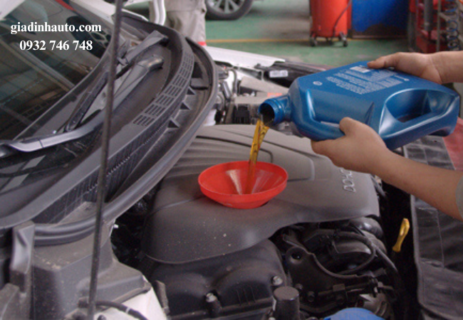 thay nhớt , lọc định kỳ khi bảo dưỡng ô tô thay nhớt , lọc định kỳ khi bảo dưỡng ô tô