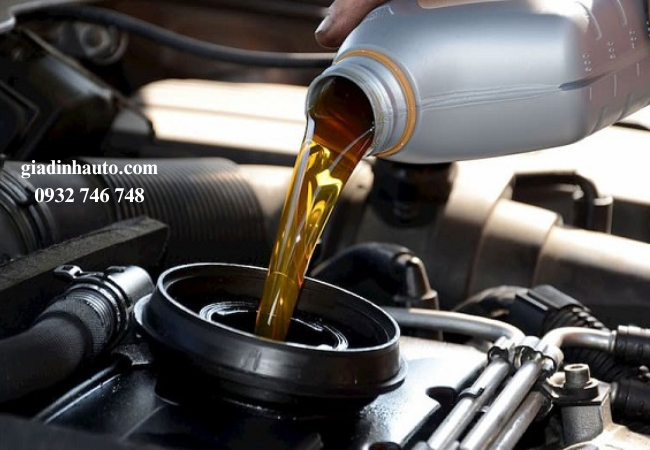Các loại dầu có độ nhớt thấp (như 5W-30) sẽ giúp động cơ làm việc hiệu quả hơn khi nhiệt độ tăng cao Các loại dầu có độ nhớt thấp (như 5W-30) sẽ giúp động cơ làm việc hiệu quả hơn khi nhiệt độ tăng cao