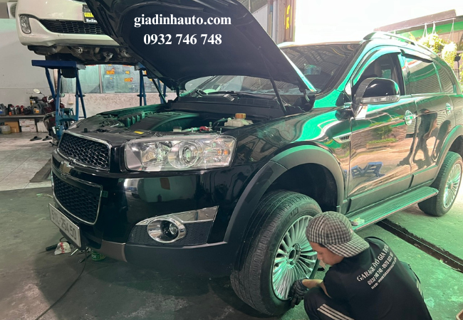 Gara sẽ kiểm tra tình trạng lốp, độ mòn, áp suất, tình trạng vỏ lốp để đảm bảo xe luôn an toàn khi di chuyển Gara sẽ kiểm tra tình trạng lốp, độ mòn, áp suất, tình trạng vỏ lốp để đảm bảo xe luôn an toàn khi di chuyển