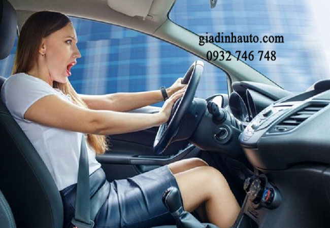 tránh được những sự cố không mong muốn khi thực hiện việc bảo dưỡng định kỳ ô tô tránh được những sự cố không mong muốn khi thực hiện việc bảo dưỡng định kỳ ô tô