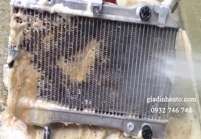 kiểm tra các bộ phận liên quan đến hệ thống làm mát ô tô kiểm tra các bộ phận liên quan đến hệ thống làm mát ô tô