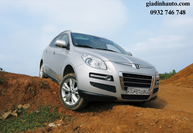 Khi xe bị hỏng giữa kỳ nghỉ Tết, điều quan trọng là không hoảng loạn và xử lý tình huống một cách bình tĩnh Khi xe bị hỏng giữa kỳ nghỉ Tết, điều quan trọng là không hoảng loạn và xử lý tình huống một cách bình tĩnh