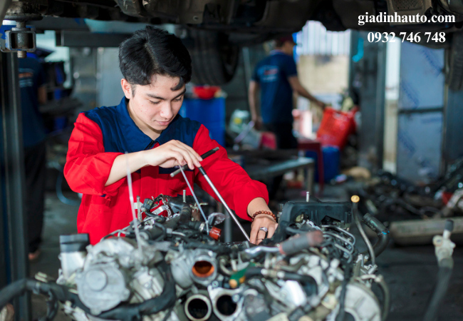 Một kỹ thuật viên có tay nghề cao sẽ nhận diện được ngay cả những vấn đề nhỏ nhặt nhất Một kỹ thuật viên có tay nghề cao sẽ nhận diện được ngay cả những vấn đề nhỏ nhặt nhất