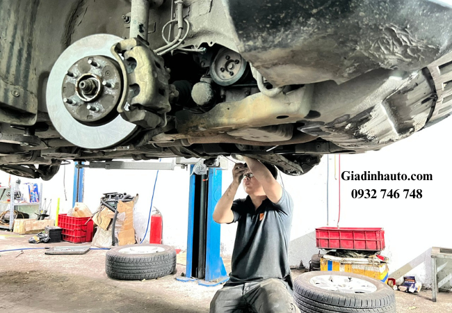 Việc trì hoãn có thể dẫn đến mất phanh hoàn toàn, gây nguy hiểm trên đường. Việc trì hoãn có thể dẫn đến mất phanh hoàn toàn, gây nguy hiểm trên đường.