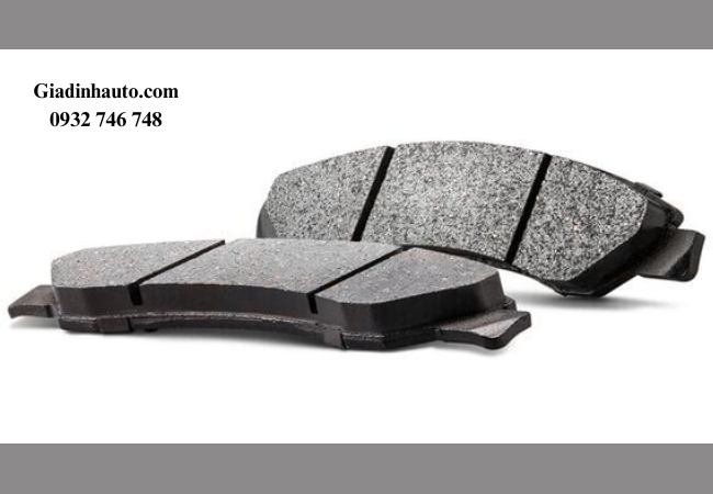 Nếu để má phanh quá mòn không chỉ ảnh hưởng đến hiệu quả phanh mà còn làm hỏng đĩa phanh Nếu để má phanh quá mòn không chỉ ảnh hưởng đến hiệu quả phanh mà còn làm hỏng đĩa phanh