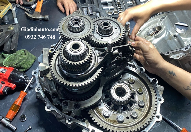 Chi phí thay dầu hộp số tay thấp hơn nhiều so với hộp số tự động Chi phí thay dầu hộp số tay thấp hơn nhiều so với hộp số tự động