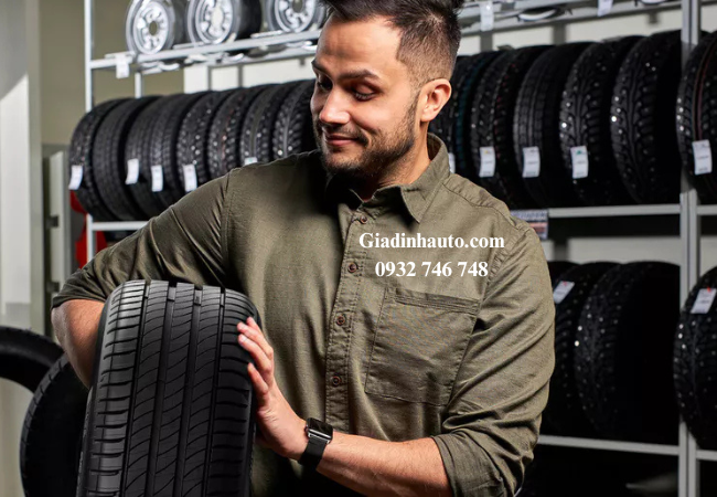Luôn tuân thủ thông số kỹ thuật lốp do nhà sản xuất đưa ra. Luôn tuân thủ thông số kỹ thuật lốp do nhà sản xuất đưa ra.