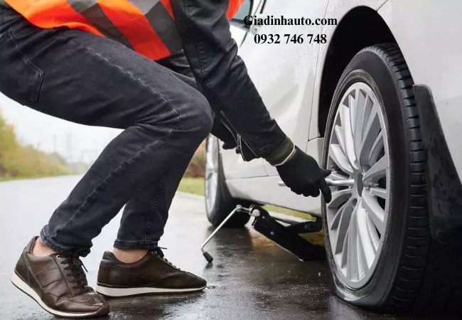 chủ động trong thời gian và công việc nếu các bác có tay nghề tự thay lốp chủ động trong thời gian và công việc nếu các bác có tay nghề tự thay lốp