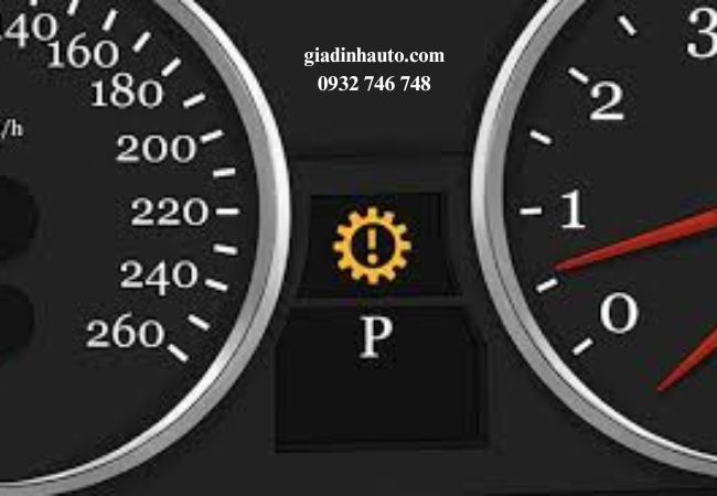 Chỉ báo lỗi trên bảng điều khiển cho thấy dầu hộp số đang gặp vấn đề Chỉ báo lỗi trên bảng điều khiển cho thấy dầu hộp số đang gặp vấn đề