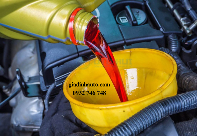 Dầu hộp số bảo vệ các bộ phận của hộp số khỏi ma sát và mài mòn, giúp hệ thống truyền động hoạt động trơn tru. Dầu hộp số bảo vệ các bộ phận của hộp số khỏi ma sát và mài mòn, giúp hệ thống truyền động hoạt động trơn tru.