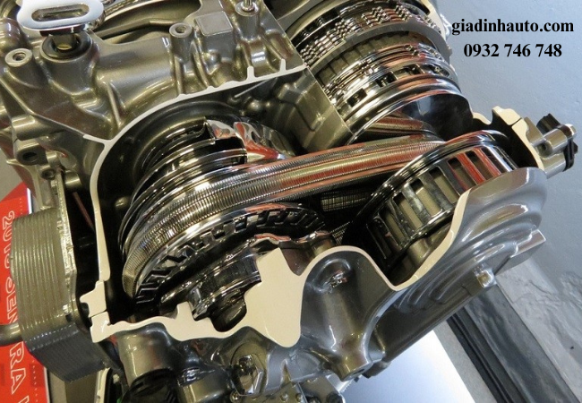 Hộp số ô tô là một bộ phận chịu nhiều sự hao mòn trong quá trình vận hành xe Hộp số ô tô là một bộ phận chịu nhiều sự hao mòn trong quá trình vận hành xe