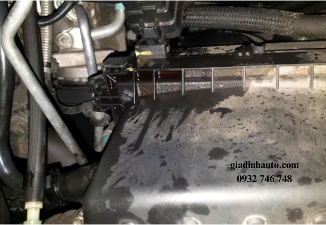 Chảy nhớt hộp số là dấu hiệu cần phải kiểm tra, bảo dưỡng hộp số ngay lập tức Chảy nhớt hộp số là dấu hiệu cần phải kiểm tra, bảo dưỡng hộp số ngay lập tức